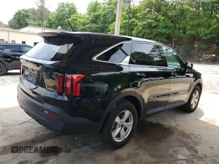 2023 Kia Sorento LX z VIN 5XYRG4LC0PG218539, wystawiony jako Copart lot #55832035 z przebiegiem 40 479 mil mil oraz Szkoda całkowita • Salvage title. Historia ofert i sprzedaży dostępna na DreamBid. Obrazek 3.