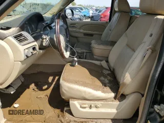 2010 Cadillac Escalade z VIN 1GYUKAEF5AR140423, wystawiony jako Copart lot #52850495 z przebiegiem Nie podano mil oraz Szkody całkowita. Historia ofert i sprzedaży dostępna na DreamBid. Obrazek 7.