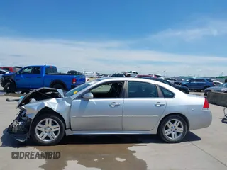2014 Chevrolet Impala LT z VIN 2G1WB5E31E1180551, wystawiony jako IAAI lot #42386442 z przebiegiem 130 545 mil mil oraz . Historia ofert i sprzedaży dostępna na DreamBid. Obrazek 15.