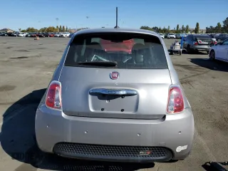 2015 FIAT 500e with VIN 3C3CFFGE6FT672709, listed as a Copart auction lot 77026444 with 44,289 mi miles and Clean Title. Bid and sale history available at carsss.com. Image 6.