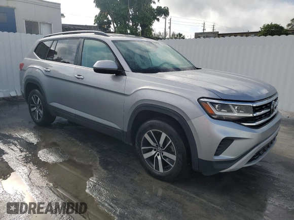 2022 Volkswagen Atlas SE with VIN 1V2DP2CA2NC501943, listed as a Copart auction lot 51181225 with 70,604 mi miles and Clean title. Bid and sale history available at DreamBid. Image 4.
