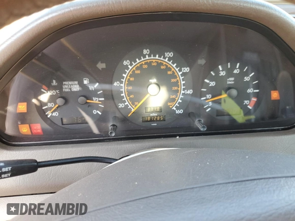 1994 Mercedes-Benz C 230/260/280/320 with VIN WDBHA28E6RF098536, listed as a Copart auction lot 77804734 with 181,285 mi miles and Clean Title. Bid and sale history available at carsss.com. Image 9.