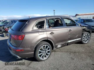 2017 Audi Q7 Prestige z VIN WA1VAAF7XHD054613, wystawiony jako Copart lot #49283225 z przebiegiem 132 181 mil mil oraz Szkoda całkowita • Salvage title. Historia ofert i sprzedaży dostępna na DreamBid. Obrazek 3.