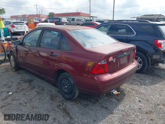 2007 Ford Focus S z VIN 1FAFP34N07W338511, wystawiony jako IAAI lot #42367463 z przebiegiem 170 000 mil mil oraz . Historia ofert i sprzedaży dostępna na DreamBid. Obrazek 3.