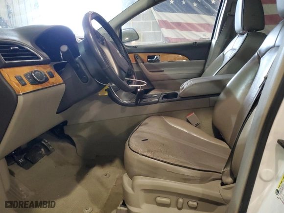 2011 Lincoln MKX with VIN 2LMDJ6JK8BBJ34628, listed as a Copart auction lot 46505345 with 170,678 mi miles and Salvage Title. Bid and sale history available at carsss.com. Image 7.