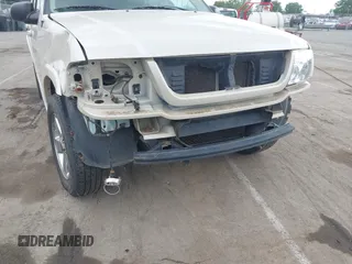 2005 Ford Explorer z VIN 1FMDU75K75ZA57352, wystawiony jako IAAI lot #42134980 z przebiegiem Nie podano mil oraz . Historia ofert i sprzedaży dostępna na DreamBid. Obrazek 6.