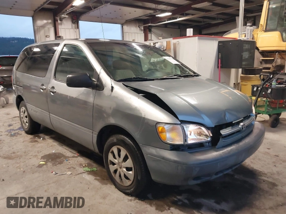 1999 Toyota Sienna CE with VIN 4T3GF19C5XU139787, listed as a IAAI auction lot 41167781 with 217,715 mi miles. Bid and sale history available at carsss.com. Image 1.