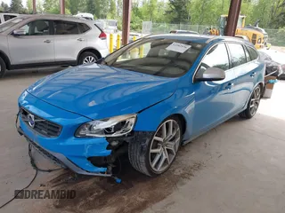 2015 Volvo V60 z VIN YV1902SS5F1222807, wystawiony jako IAAI lot #42202936 z przebiegiem 89 525 mil mil oraz . Historia ofert i sprzedaży dostępna na DreamBid. Obrazek 18.