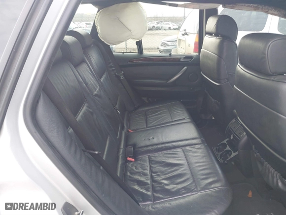 2006 BMW X5 4.4i with VIN 5UXFB53516LV22960, listed as a IAAI auction lot 41490908 with 281,285 mi miles. Bid and sale history available at carsss.com. Image 8.