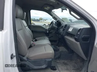 2017 Ford F-150 XL with VIN 1FTMF1C86HKD60722, listed as a IAAI auction lot 41921827 with 125,622 mi miles. Bid and sale history available at carsss.com. Image 5.