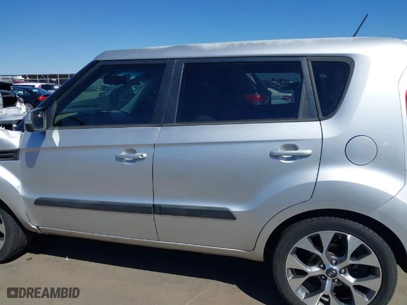 2013 Kia Soul + with VIN KNDJT2A63D7547738, listed as a IAAI auction lot 41877430 with 133,596 mi miles. Bid and sale history available at carsss.com. Image 14.