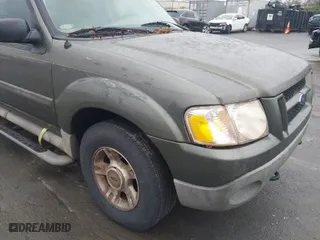 2003 Ford Explorer Sport Trac XLS with VIN 1FMZU77E13UC32685, listed as a IAAI auction lot 41428621 with 272,225 mi miles. Bid and sale history available at carsss.com. Image 6.