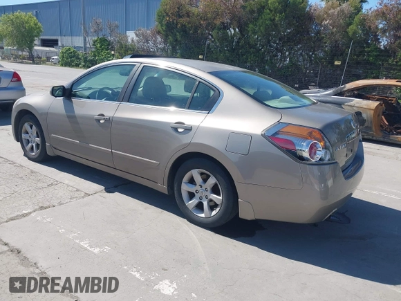 2008 Nissan Altima 2.5 SL with VIN 1N4AL21EX8N444962, listed as a IAAI auction lot 42024684 with 262,819 mi miles. Bid and sale history available at carsss.com. Image 3.