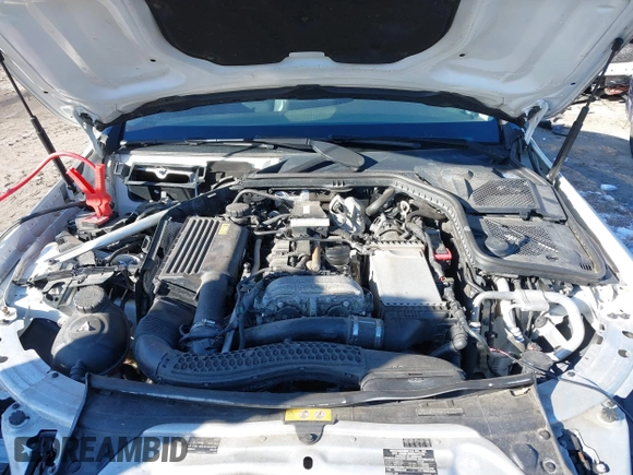 2015 Mercedes-Benz C-Class C 300 Luxury with VIN 55SWF4KB2FU006485, listed as a IAAI auction lot 41577703 with 116,099 mi miles. Bid and sale history available at carsss.com. Image 10.