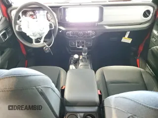 2025 Jeep Wrangler Sahara with VIN 1C4PJXEN0SW589298, listed as a Copart auction lot 61721585 with 105 mi miles and Clean title. Bid and sale history available at DreamBid. Image 8.