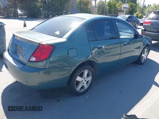 2006 Saturn ION z VIN 1G8AL55F96Z200346, wystawiony jako IAAI lot #42271348 z przebiegiem Nie podano mil oraz . Historia ofert i sprzedaży dostępna na DreamBid. Obrazek 4.