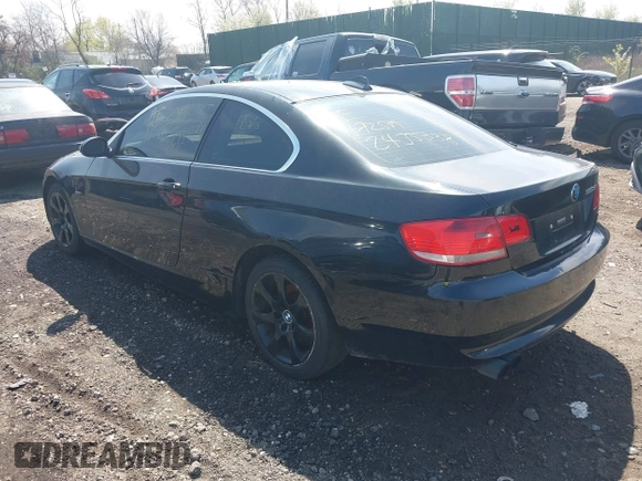 2008 BMW 3 Series 328xi z VIN WBAWC33578PD09140, wystawiony jako IAAI lot #42098531 z przebiegiem Nie podano mil oraz . Historia ofert i sprzedaży dostępna na DreamBid. Obrazek 3.