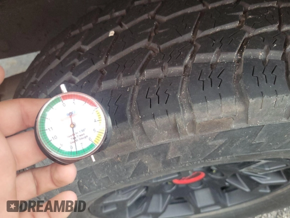 2023 Toyota 4Runner TRD Pro z VIN JTELU5JR4P6107986, wystawiony jako IAAI lot #42575841 z przebiegiem 8 950 mil mil oraz . Historia ofert i sprzedaży dostępna na DreamBid. Obrazek 28.
