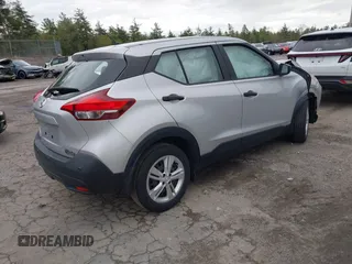 2020 Nissan Kicks S z VIN 3N1CP5BV9LL563069, wystawiony jako IAAI lot #42190584 z przebiegiem 49 080 mil mil oraz . Historia ofert i sprzedaży dostępna na DreamBid. Obrazek 4.