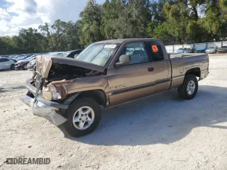 2000 Dodge Ram 1500 with VIN 1B7HC13Y4YJ124957, listed as a Copart auction lot 76333354 with 390,462 mi miles and Salvage Title. Bid and sale history available at carsss.com. Image 1.