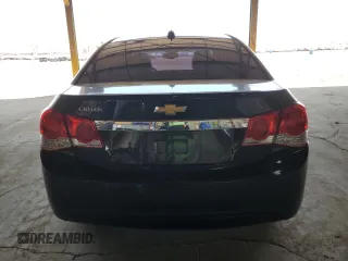 2015 Chevrolet Cruze LS z VIN 1G1PA5SG2F7119146, wystawiony jako Copart lot #55622605 z przebiegiem 133 688 mil mil oraz Szkoda całkowita • Salvage title. Historia ofert i sprzedaży dostępna na DreamBid. Obrazek 6.