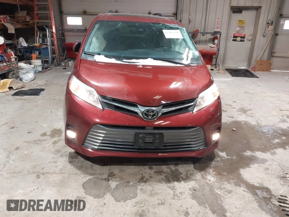 2018 Toyota Sienna XLE Auto Access Seat with VIN 5TDYZ3DC6JS920230, listed as a IAAI auction lot 41566438 with 186,213 mi miles. Bid and sale history available at carsss.com. Image 12.