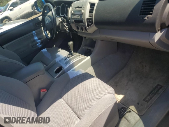 2008 Toyota Tacoma with VIN 5TEUU42N38Z571192, listed as a Copart auction lot 53450395 with 105,683 mi miles and Salvage Title. Bid and sale history available at DreamBid. Image 8.
