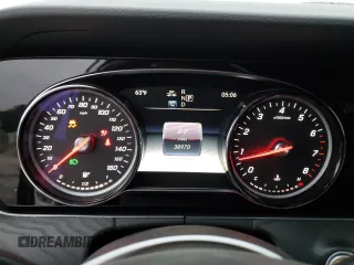 2018 Mercedes-Benz E-Class E 300 with VIN WDDZF4JB6JA486392, listed as a Copart auction lot 67290962 with 38,970 mi miles. Bid and sale history available at carsss.com. Image 9.