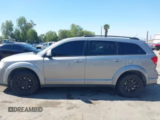 2017 Dodge Journey SXT z VIN 3C4PDCBG0HT530742, wystawiony jako IAAI lot #41997800 z przebiegiem 189 186 mil mil oraz . Historia ofert i sprzedaży dostępna na DreamBid. Obrazek 14.