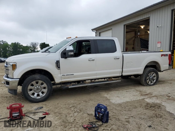 2019 Ford F-350 XL with VIN 1FT8W3BT4KEG86558, listed as a Copart auction lot 59364425 with 152,253 mi miles and Salvage title. Bid and sale history available at DreamBid. Image 1.