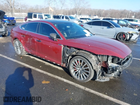 2018 Audi A5 Sportback Prestige z VIN WAUCNCF5XJA052165, wystawiony jako IAAI lot #41321114 z przebiegiem 62 648 mil mil oraz . Historia ofert i sprzedaży dostępna na DreamBid. Obrazek 1.