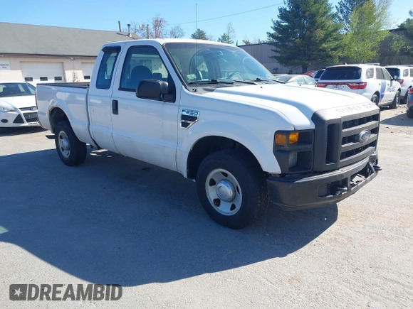 2008 Ford Super Duty F-250 SRW XL with VIN 1FTNX20508EE11793, listed as a IAAI auction lot 42158393 with 144,921 mi miles. Bid and sale history available at carsss.com. Image 1.