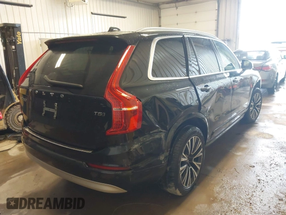 2022 Volvo XC90 Momentum with VIN YV4102PK8N1797278, listed as a IAAI auction lot 41720482 with 46,172 mi miles. Bid and sale history available at carsss.com. Image 4.