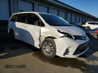2018 Toyota Sienna XLE Auto Access Seat with VIN 5TDYZ3DC1JS959663, listed as a Copart auction lot 46196785 with 94,459 mi miles and Salvage Title. Bid and sale history available at carsss.com. Image 4.