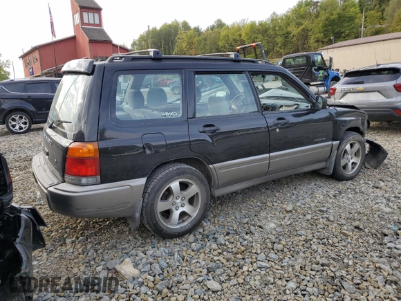 1998 Subaru Forester S with VIN JF1SF6557WH708499, listed as a Copart auction lot 71622134 with 88,237 mi miles and Salvage Title. Bid and sale history available at carsss.com. Image 3.