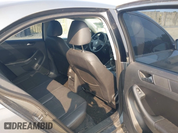 2011 Volkswagen Jetta SE с VIN 3VWDZ7AJ1BM352119, выставлен на аукционе IAAI как лот 42438454 с пробегом 120 328 миль миль и . История ставок и продаж доступна на DreamBid. Изображение 8.