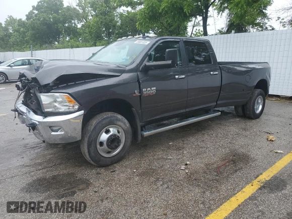 2018 Ram 3500 Big Horn z VIN 3C63RRHL0JG199965, wystawiony jako Copart lot #59881035 z przebiegiem 108 305 mil mil oraz Czysty tytuł • Clean title. Historia ofert i sprzedaży dostępna na DreamBid. Obrazek 1.