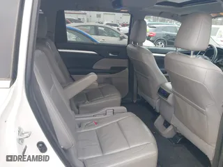 2014 Toyota Highlander XLE with VIN 5TDKKRFH2ES010070, listed as a IAAI auction lot 41379778 with 123,841 mi miles. Bid and sale history available at carsss.com. Image 8.