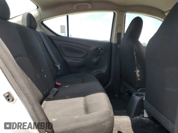 2016 Nissan Versa S z VIN 3N1CN7AP3GL859294, wystawiony jako Copart lot #57069925 z przebiegiem 124 928 mil mil oraz Czysty tytuł • Clean title. Historia ofert i sprzedaży dostępna na DreamBid. Obrazek 10.