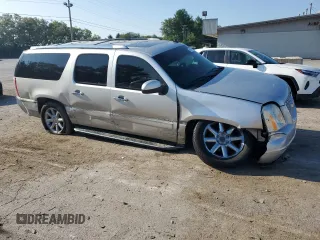 2014 GMC Yukon XL Denali with VIN 1GKS2MEF1ER223078, listed as a Copart auction lot 68473154 with 228,301 mi miles and Salvage Title. Bid and sale history available at carsss.com. Image 4.