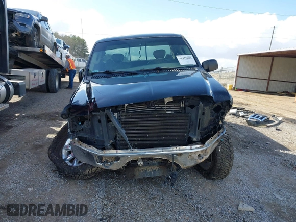 2007 Ford F-250 XL z VIN 1FTSX21P07EA97175, wystawiony jako IAAI lot #41477628 z przebiegiem 99 215 mil mil oraz . Historia ofert i sprzedaży dostępna na DreamBid. Obrazek 13.