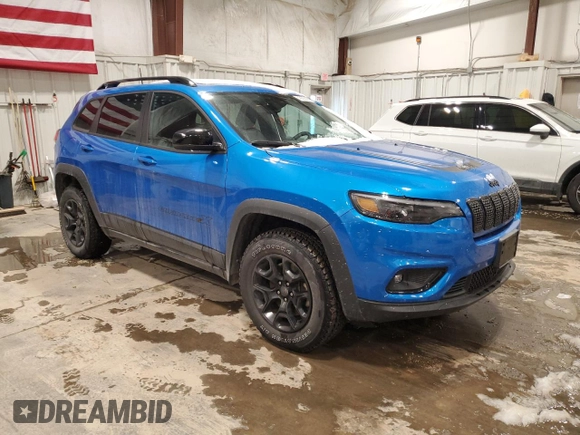 2022 Jeep Cherokee X with VIN 1C4PJMCX1ND526262, listed as a Copart auction lot 45555075 with 27,509 mi miles and Salvage title. Bid and sale history available at DreamBid. Image 4.