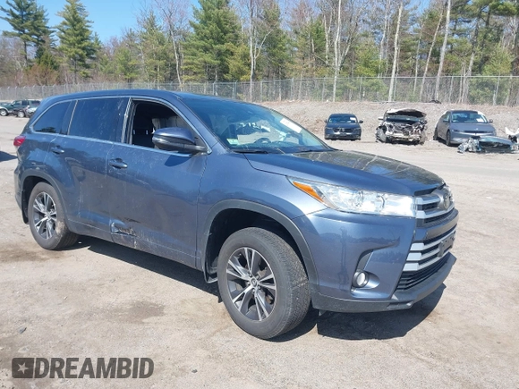 2018 Toyota Highlander LE с VIN 5TDBZRFH9JS837716, выставлен на аукционе IAAI как лот 42075645 с пробегом 36 893 миль миль и . История ставок и продаж доступна на DreamBid. Изображение 1.