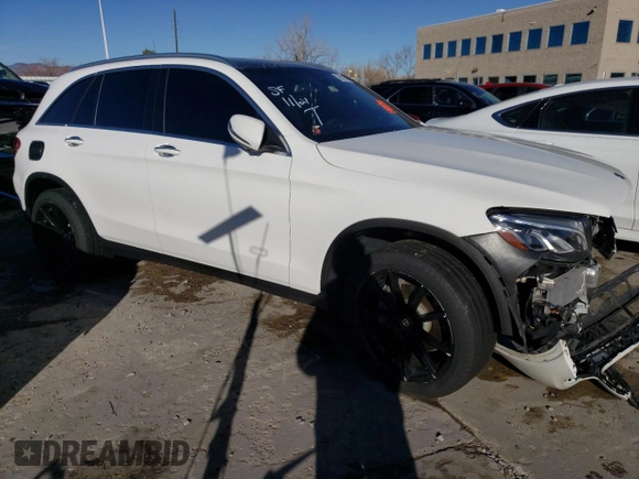 2018 Mercedes-Benz GLC with VIN WDC0G4KB9JV112411, listed as a Copart auction lot 68031742 with 38,637 mi miles. Bid and sale history available at carsss.com. Image 4.
