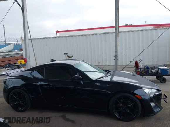 2016 Scion FR-S z VIN JF1ZNAA12G8708385, wystawiony jako IAAI lot #42191353 z przebiegiem 92 197 mil mil oraz . Historia ofert i sprzedaży dostępna na DreamBid. Obrazek 13.