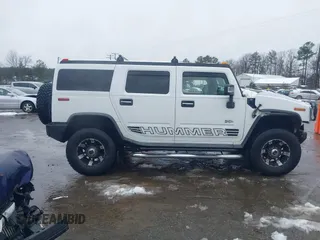2007 Hummer H2 SUV z VIN 5GRGN23U07H111605, wystawiony jako IAAI lot #41575213 z przebiegiem 179 618 mil mil oraz . Historia ofert i sprzedaży dostępna na DreamBid. Obrazek 13.
