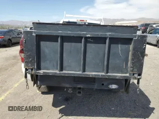 2003 Chevrolet Silverado 2500 Work Truck z VIN 1GCGC24U83Z103617, wystawiony jako Copart lot #54425355 z przebiegiem 222 388 mil mil oraz Szkoda całkowita • Salvage title. Historia ofert i sprzedaży dostępna na DreamBid. Obrazek 6.
