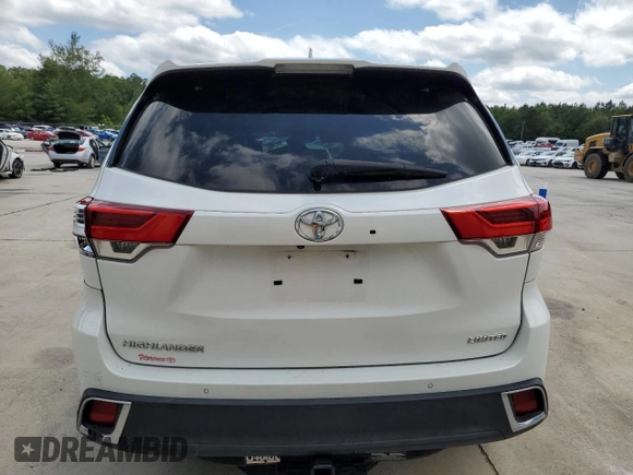 2017 Toyota Highlander Limited with VIN 5TDYZRFH8HS202829, listed as a Copart auction lot 58391795 with 81,957 mi miles and Salvage title. Bid and sale history available at DreamBid. Image 6.