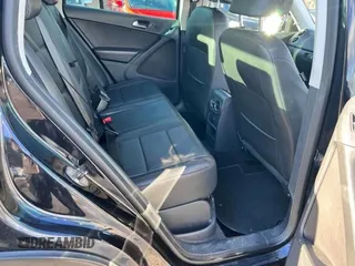 2011 Volkswagen Tiguan SEL with VIN WVGBV7AX4BW535519, listed as a Copart auction lot 44376085 with 150,695 mi miles and Clean Title. Bid and sale history available at DreamBid. Image 6.
