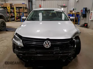 2014 Volkswagen Jetta SE with VIN 3VWD17AJ4EM241530, listed as a Copart auction lot 49156095 with 93,964 mi miles and Clean title. Bid and sale history available at DreamBid. Image 5.